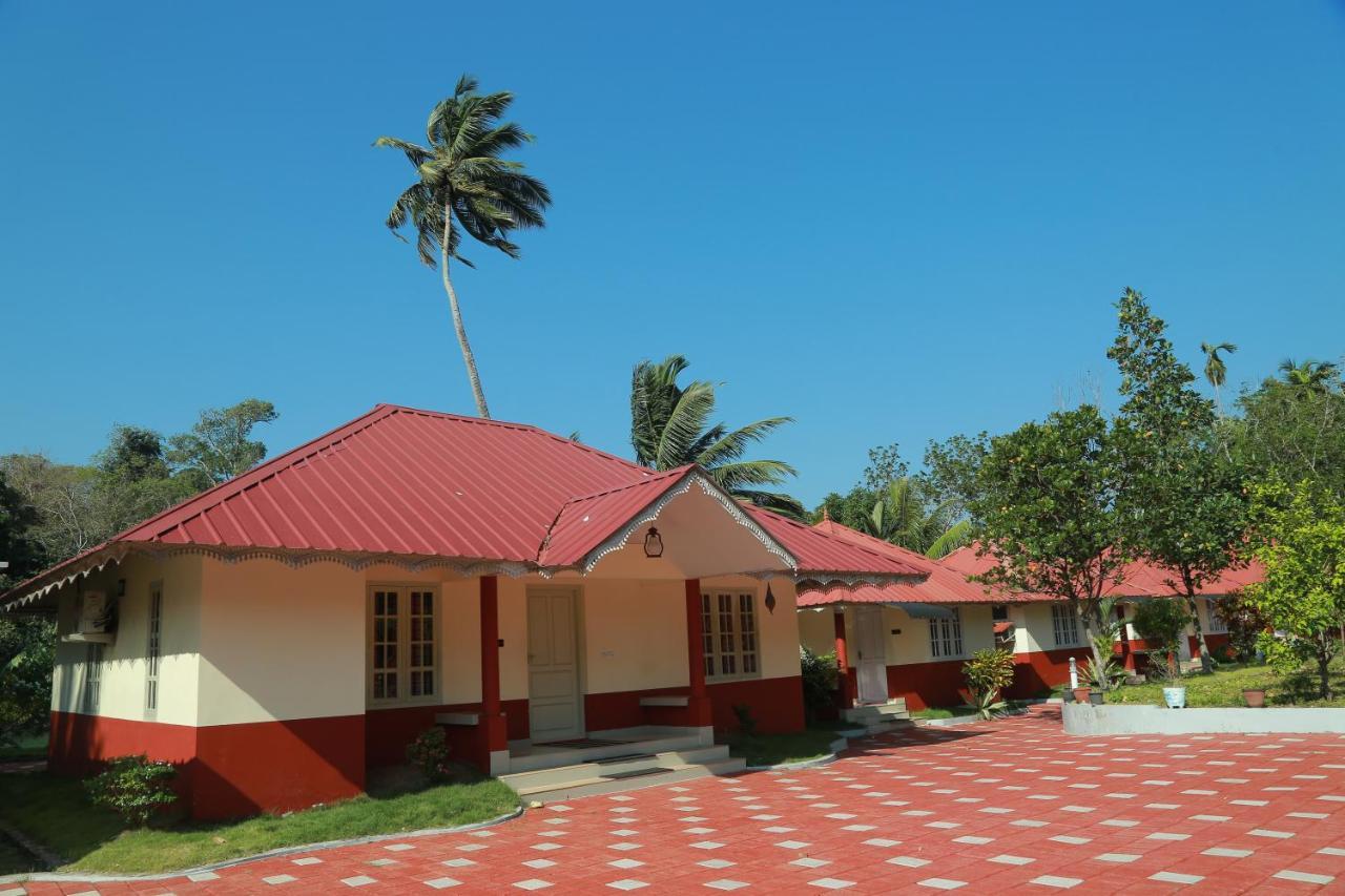Kandamath Heritage Resort Kolattupuzha Luaran gambar