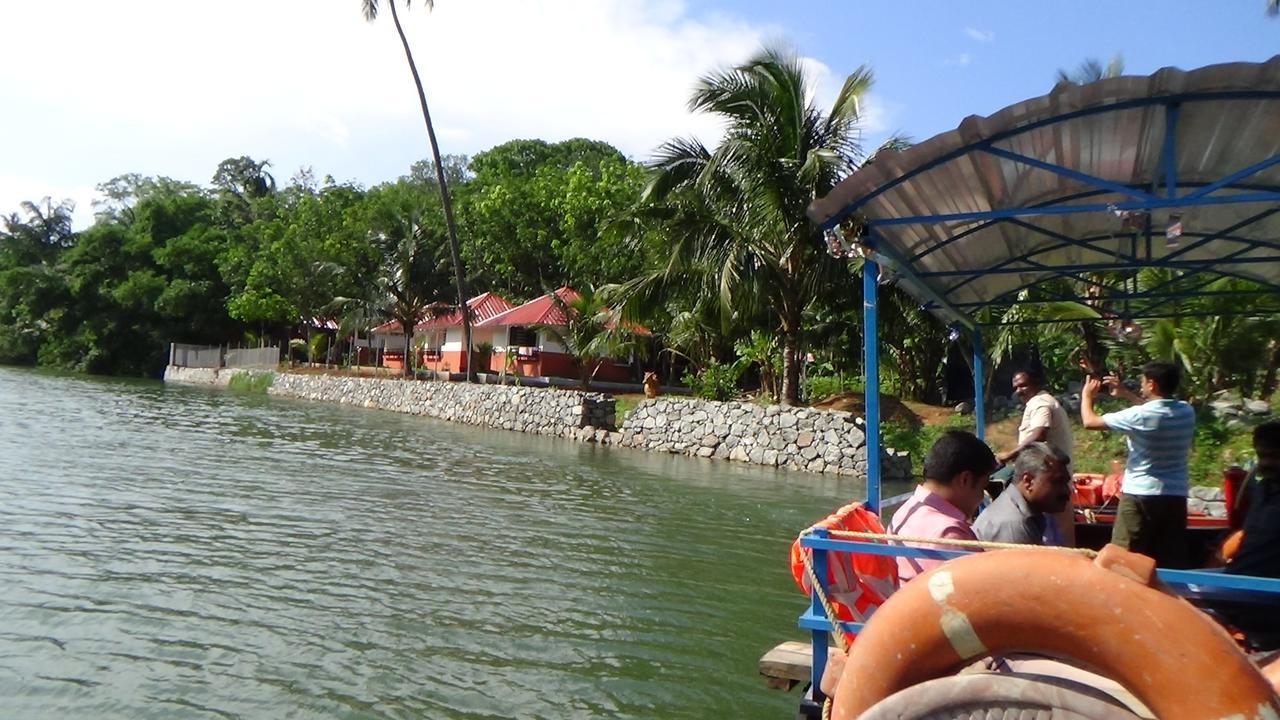 Kandamath Heritage Resort Kolattupuzha Luaran gambar